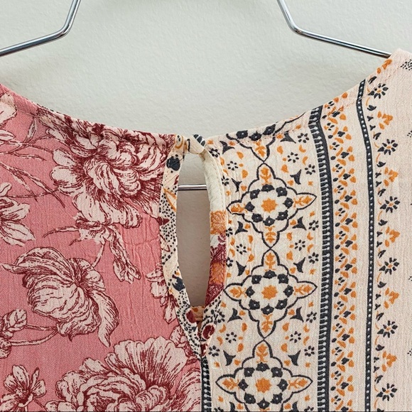 American Eagle Outfitter’s Boho Mixed Media Balloon Sleeve Blouse Size Medium - Picture 7 of 10